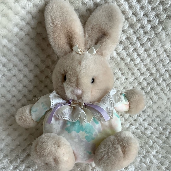 DAKIN Vintage Plush Bunny Rabbit Stuffed Animal Toy - Picture 7 of 12